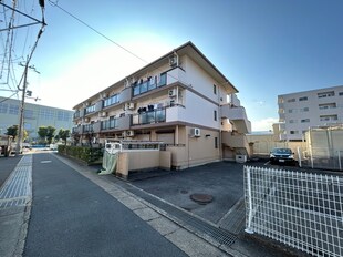 橋本マンションの物件外観写真